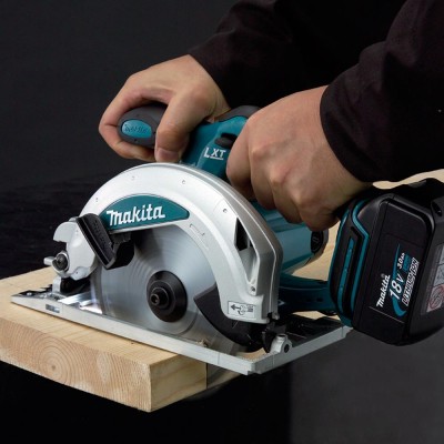 Акумуляторна дискова пилка Makita BSS 610 RFE