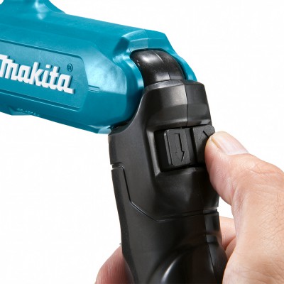 Аккумуляторная отвертка Makita DF 001 DW
