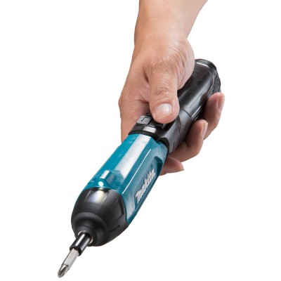 Аккумуляторная отвертка Makita DF 001 DW