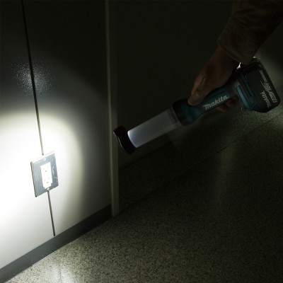 Аккумуляторный фонарь с USB Makita DEBDML807