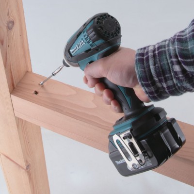 Аккумуляторный гайковерт Makita BTD 146 RFE