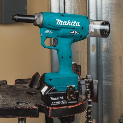 Аккумуляторный заклепочник DRV150Z Makita