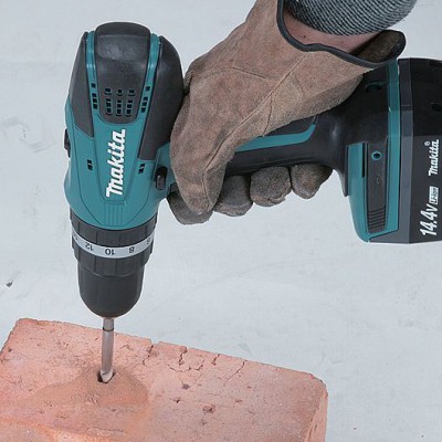 Акумуляторний ударний дриль-шуруповерт Makita HP 347 DWE