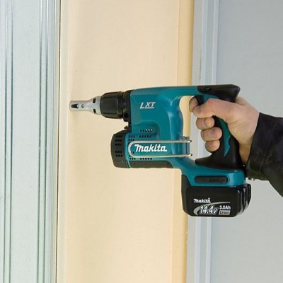 Аккумуляторный шуруповерт для гипсокартона Makita BFS 440 Z