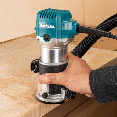 Фрезер ручний Makita RT0702CX2