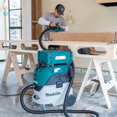 Порохотяг будівельний Makita VC4210LX