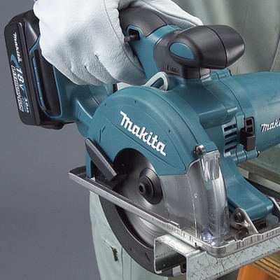 Акумуляторна дискова пилка по металу Makita DCS 550 RFJ