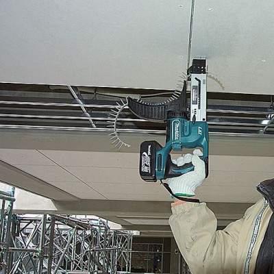 Акумуляторний магазинний шуруповерт Makita BFR 550 RFE