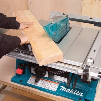 Настільна дискова пила Makita 2704