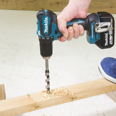 Аккумуляторная дрель-шуруповерт Makita DDF 483 RFE