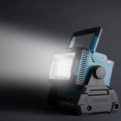 Аккумуляторный фонарь Makita XGT 40 V MAX/ 14.4-18 В LXT  ML009G