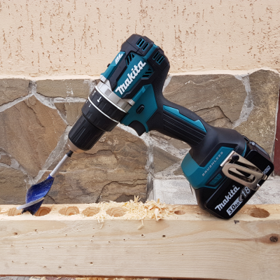 Аккумуляторный ударный шуруповерт Makita DHP 484 RFE