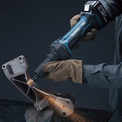 Аккумуляторная прямая шлифмашина Makita DGD 800 RFE