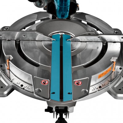 Аккумуляторная торцовочная пила Makita DLS 111 ZU