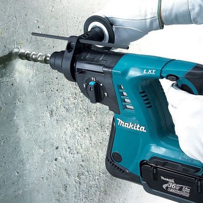 Перфоратор аккумуляторный Makita BHR262RDJ