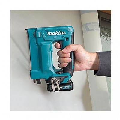 Аккумуляторный степлер Makita ST 113 DWAJ