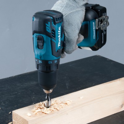 Аккумуляторный ударный шуруповерт Makita DHP 459 Z