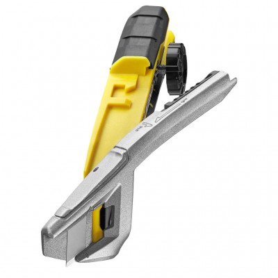 Ніж з сегментним лезом FatMax Integrated Snap Knife STANLEY FMHT10592-0