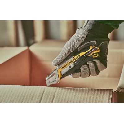 Ніж з сегментним лезом FatMax Integrated Snap Knife STANLEY FMHT10594-0