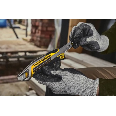 Ніж з сегментним лезом FatMax Integrated Snap Knife STANLEY FMHT10594-0