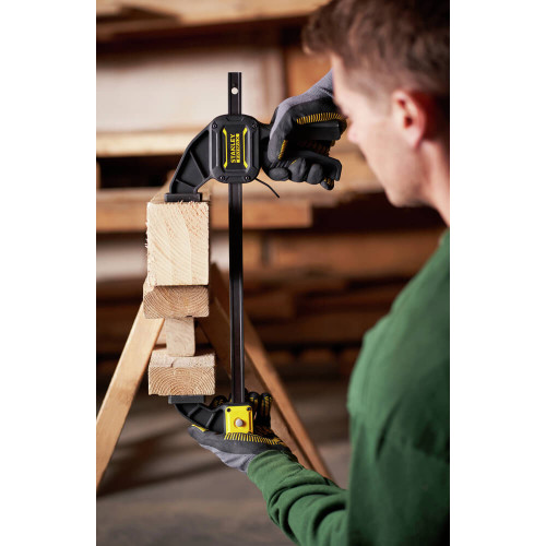 Струбцина FatMax XL триггерная STANLEY FMHT0-83242