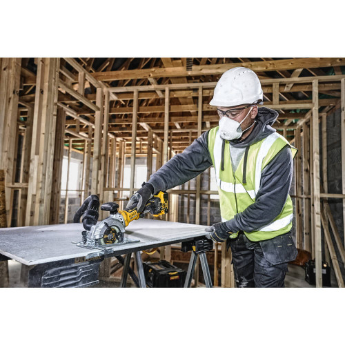 Пила дискова акумуляторна безщіткова Dewalt DCS571N
