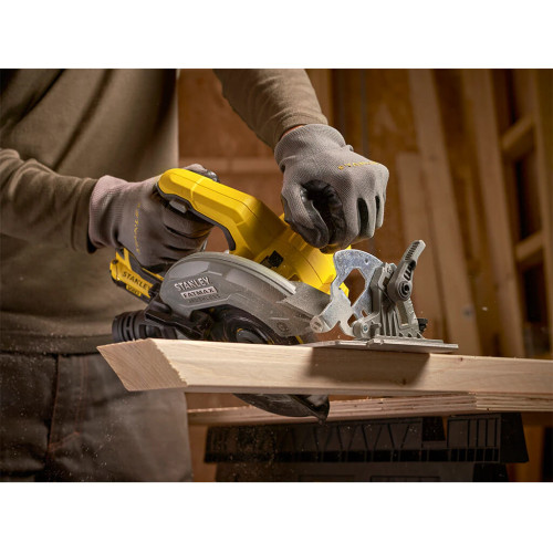 Циркулярная аккумуляторная пила Stanley Fatmax SFMCS550M2K