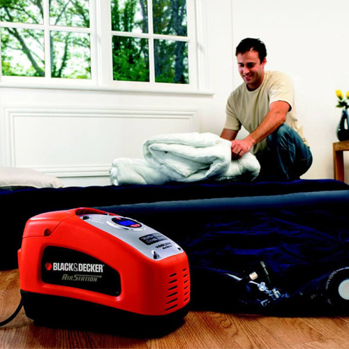 Компресор міні автомобільний Black+Decker ASI300
