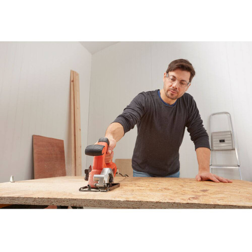 Дискова пила ма Black+Decker BES510