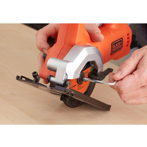 Дискова пила ма Black+Decker BES510
