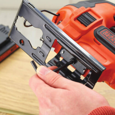 Лобзик акумуляторний Black+Decker BDCJS18N