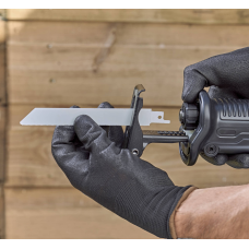 Электрическая пила сабельная Black+Decker BES301K