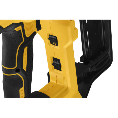 Степлер под скобу аккумуляторный бесщёточный Dewalt DCFS950N
