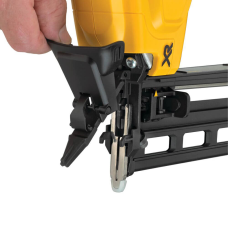 Пістолет для цвяхів акумуляторний безщітковий Dewalt DCN662D2