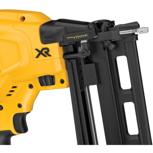 Степлер по дереву гвоздезабивной аккумуляторный бесщёточный Dewalt DCN662NT