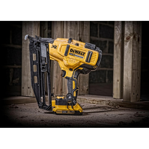 Степлер по дереву гвоздезабивной аккумуляторный бесщёточный Dewalt DCN662NT