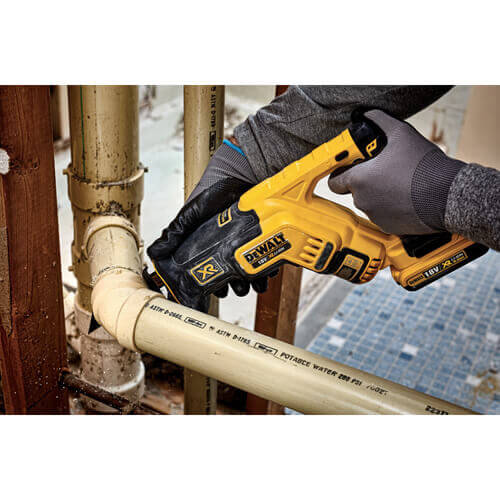 Сабельная электропила аккумуляторная бесщёточная Dewalt DCS367P2