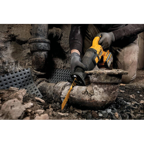 Шабельна пила акумуляторна Dewalt DCS389N