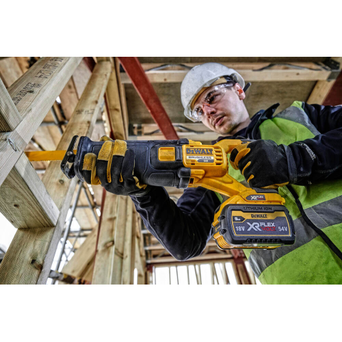 Акумуляторна шабельна пила Dewalt DCS389NT