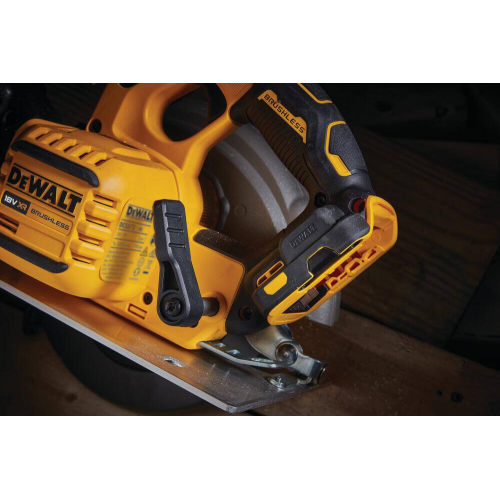 Пила дискова акумуляторна безщіткова Dewalt DCS573NT