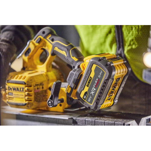 Пила дискова акумуляторна безщіткова Dewalt DCS573NT