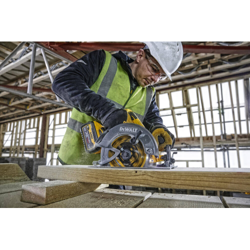 Пила дисковая аккумуляторная DeWALT DCS578T2