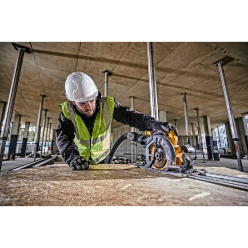 Дисковая пила на аккумуляторе Dewalt DCS579X2