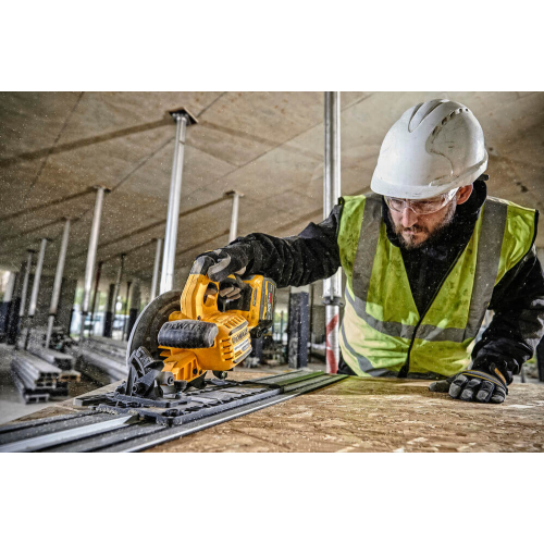 Дисковая пила на аккумуляторе Dewalt DCS579X2