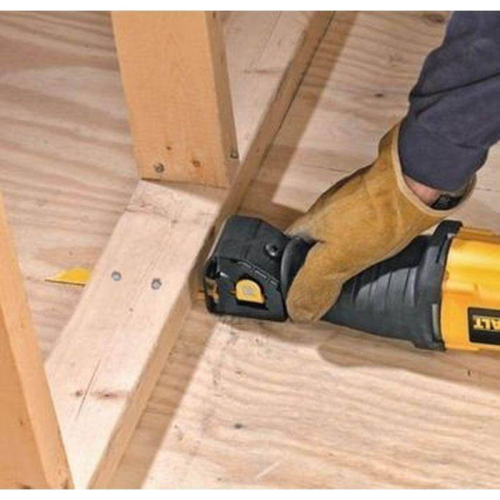 Шабельна пилка мережева Dewalt DWE305PK