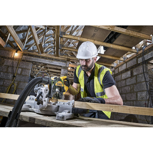 Пила дисковая торцовочная сетевая Dewalt DWS774