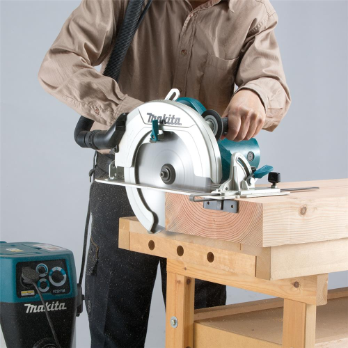 Дисковая пила Makita HS 0600