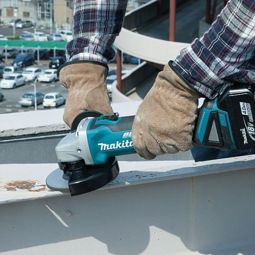 Аккумуляторная угловая шлифмашина Makita BGA 450 Z