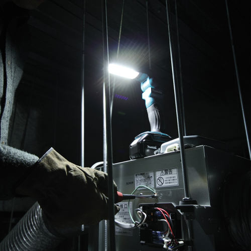 Акумуляторний ліхтар Makita DEADML 801
