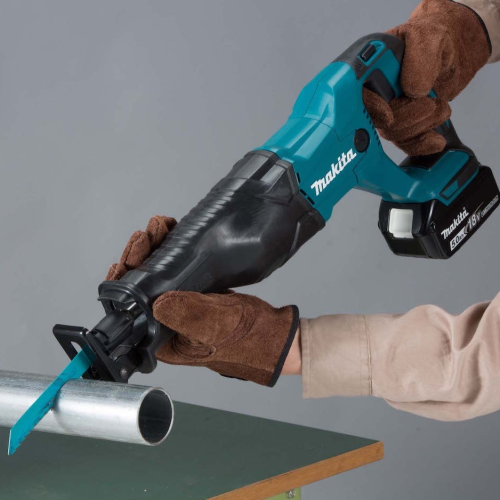 Аккумуляторная ножовка Makita DJR 186 RME